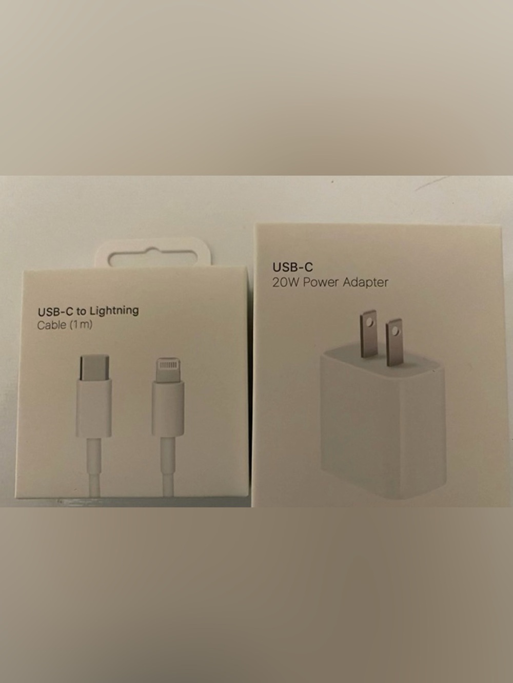 20W USB-C Fast Charger+ USB-C to Lightning cable (1m)